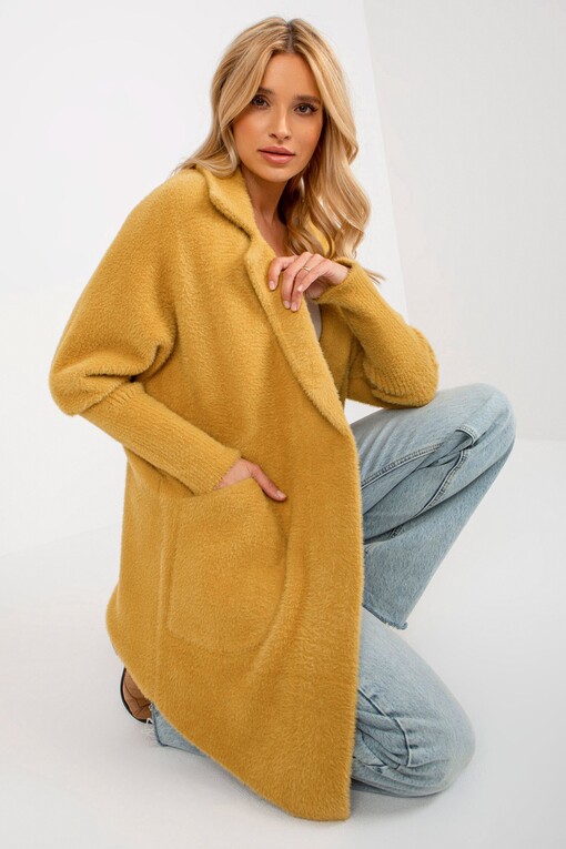 Solid colour coat with wool