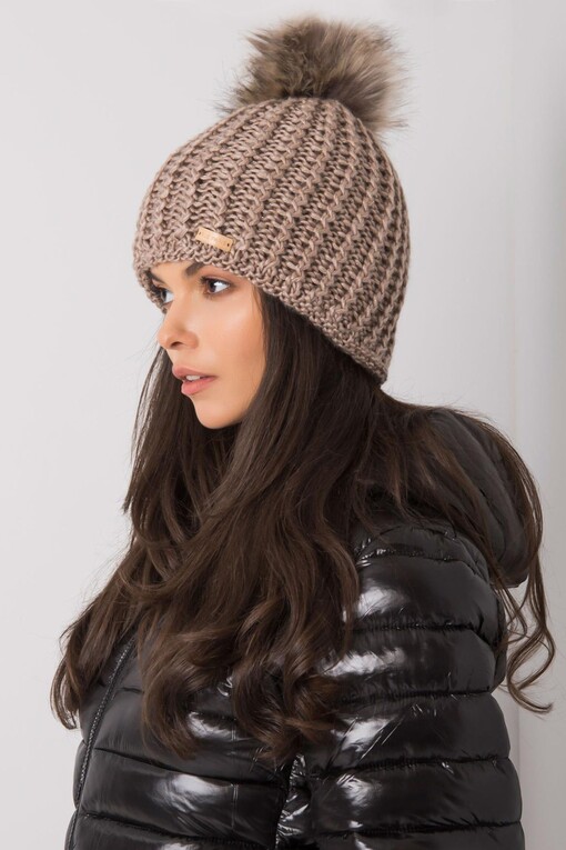 Women's winter cap made of wool