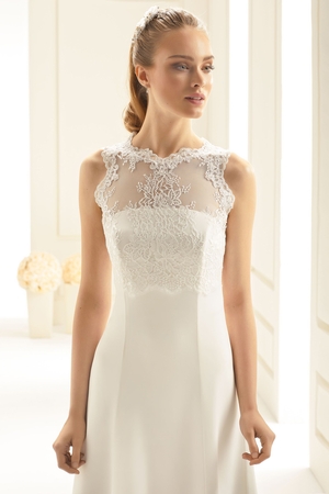 Bridal top for the bride: sleeveless with button fastening lace covered buttons two buttons behind the neck four buttons at