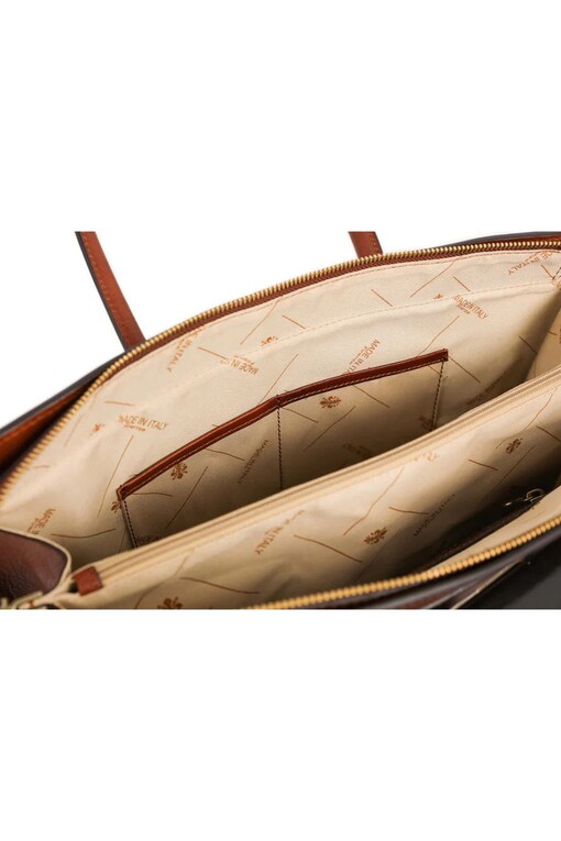 Timeless leather handbag