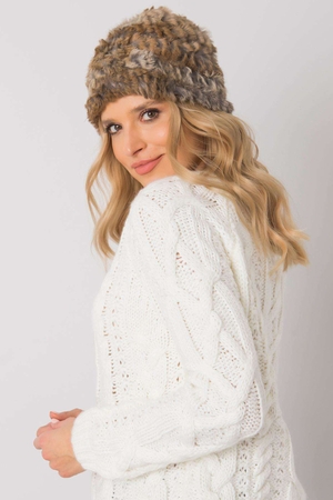 Faux fur hat: stylish winter fashion accessory practical gift protects against the cold fits well doesn't press, has no