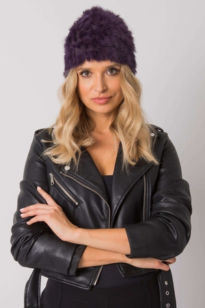 Faux fur hat: stylish winter fashion accessory practical gift protects against the cold fits well doesn't press, has no